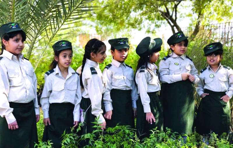 Read more about the article 735 طالباً يشاركون في مشروع فرق حماة البيئة برأس الخيمة