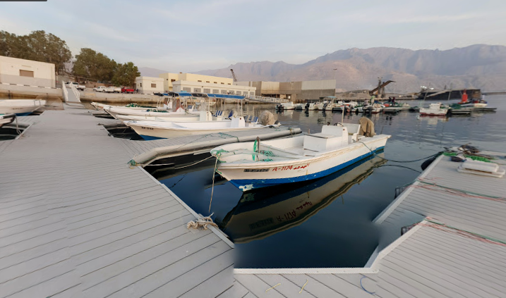 Read more about the article صيانة مرسى «خور خوير» وتعويض الصيادين المتضررين